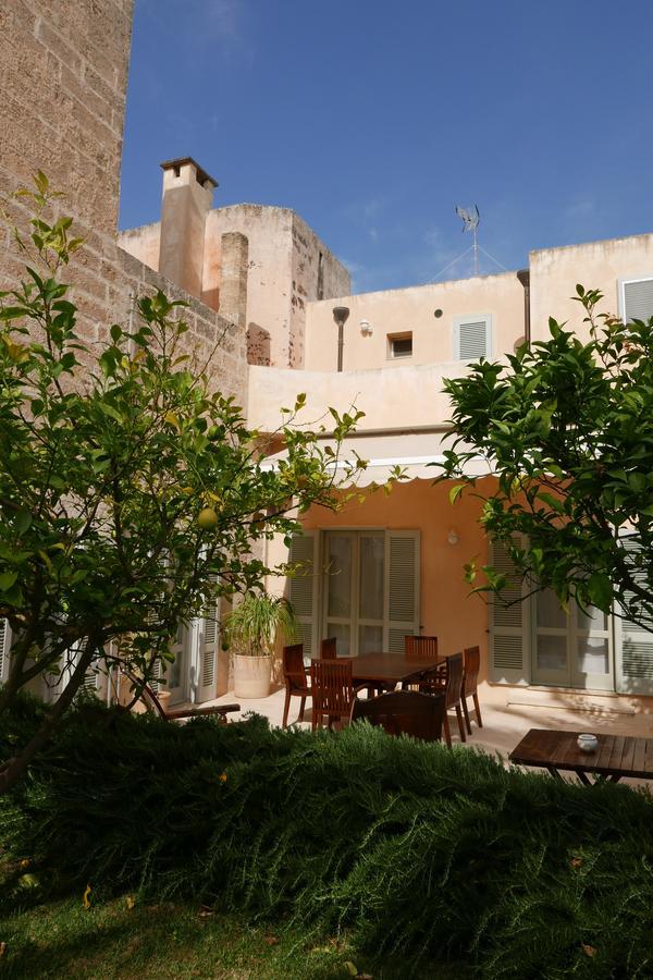 Palazzo Morisco Gagliano del Capo Exterior foto